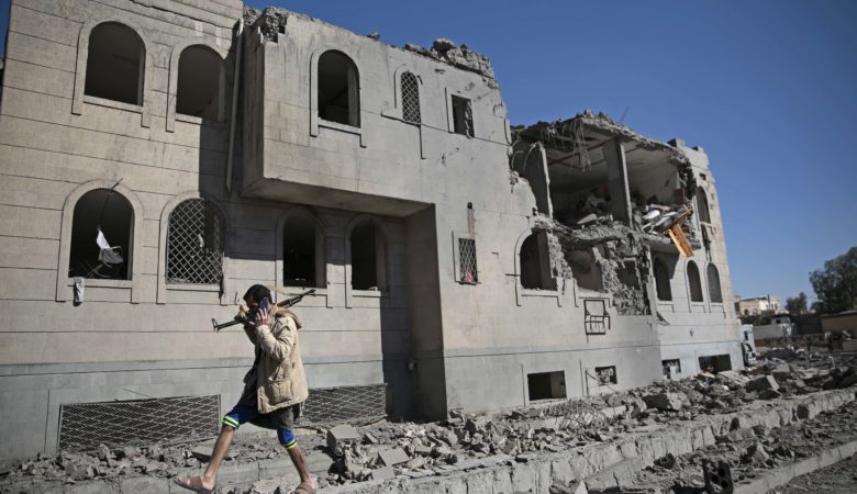 Οι αντάρτες Χούτι εκτόξευσαν βαλλιστικό πύραυλο εναντίον της Σαουδικής Αραβίας