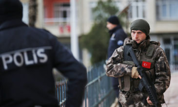 Η τουρκική αστυνομία συνέλαβε 12 υπόπτους για διασυνδέσεις με το ΙΚ