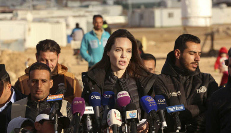 Αντζελίνα Τζολί: Απαιτείται πολιτική λύση του πολέμου της Συρίας