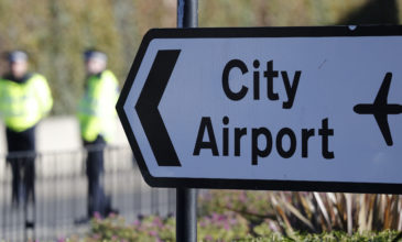 Ακτιβιστές κατέλαβαν το αεροδρόμιο Σίτι του Λονδίνου