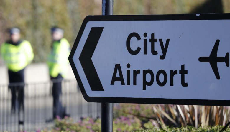 Ακτιβιστές κατέλαβαν το αεροδρόμιο Σίτι του Λονδίνου