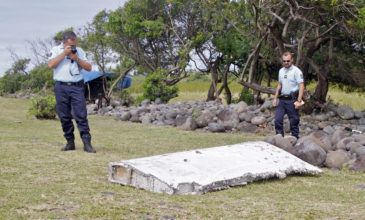 Ξεκινούν ξανά οι έρευνες για το χαμένο μπόινγκ της Malaysia Airlines