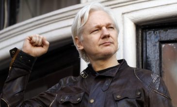 WikiLeaks: Το Λονδίνο ενέκρινε την έκδοση του Τζούλιαν Ασάνζ στις ΗΠΑ
