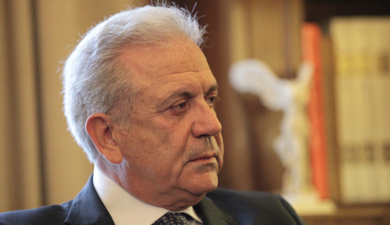 Αβραμόπουλος: Δε γίνεται Πολωνία η Ελλάδα, υπάρχει το Σύνταγμα