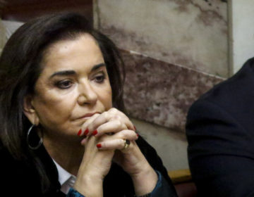 Ντόρα Μπακογιάννη για την απώλεια της κόρης του Αντώνη Σαμαρά: Δεν υπάρχουν λόγια για μια τόσο μεγάλη τραγωδία