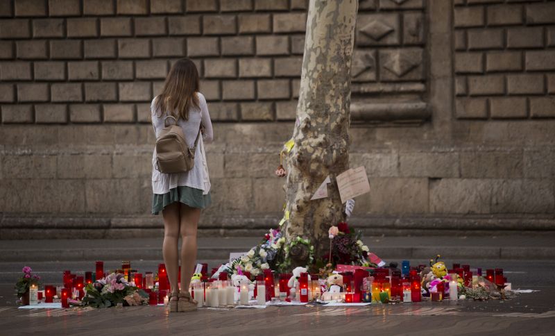 Στους 15 οι νεκροί από τις επιθέσεις στην Ισπανία