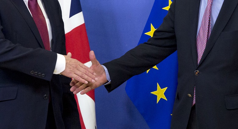 H ΕΕ έτοιμη να προσφέρει στο Λονδίνο την «πιο φιλόδοξη» εμπορική