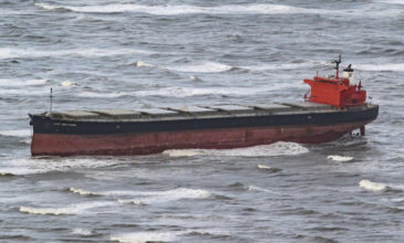 Μηχανική βλάβη σε δεξαμενόπλοιο ανοιχτά της νησίδας Φλεβών