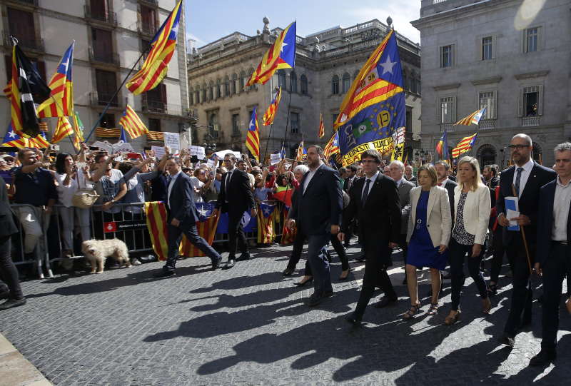 Πρωθυπουργός της Καταλωνίας: Η Μαδρίτη μας επιβάλλει κράτος εξαίρεσης