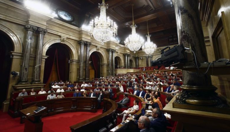 «Άρχεται η συνεδρίασις» στην Καταλονία