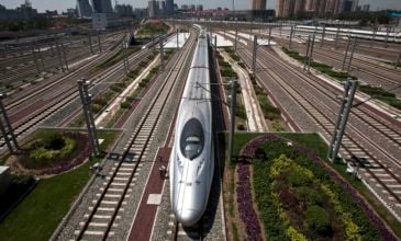 Άλλα 38.000 χλμ για να τρέχουν τα τρένα – αστραπή της Κίνας
