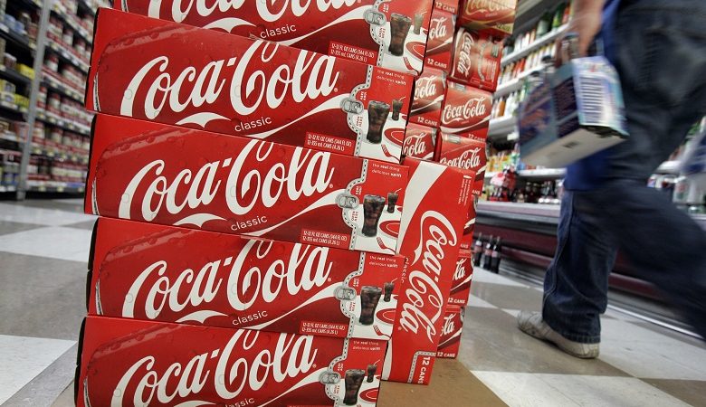 Ο λόγος που η Coca Cola δεν καταργεί τα πλαστικά μπουκάλια