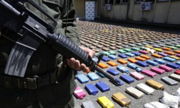 Στην Κολομβία οι αρχές σαρώνουν τον ένα τόνο κοκαΐνης μετά τον άλλο
