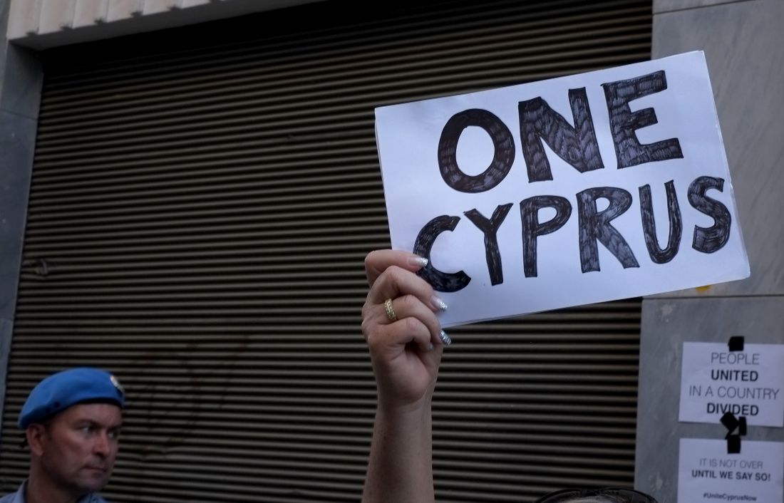 Γιούνκερ: Τελευταία ευκαιρία για τo Kυπριακό