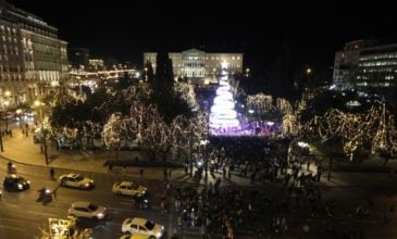 Ο δήμος Αθηναίων έστρωσε τραπέζι σε 1.000 άστεγους