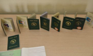Σπείρα παραποιούσε διαβατήρια και τα έδινε σε παράνομους μετανάστες