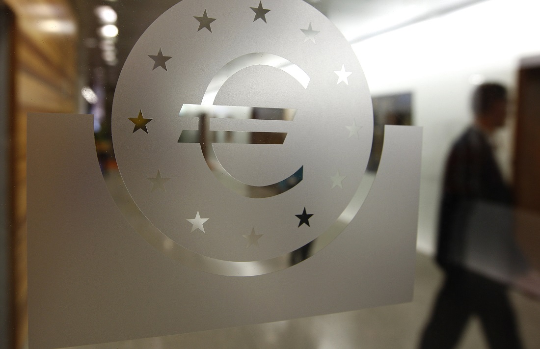 Ad hoc λύσεις για τη μαύρη τρύπα του 1 τρισ. ευρώ υπόσχεται η ΕΚΤ
