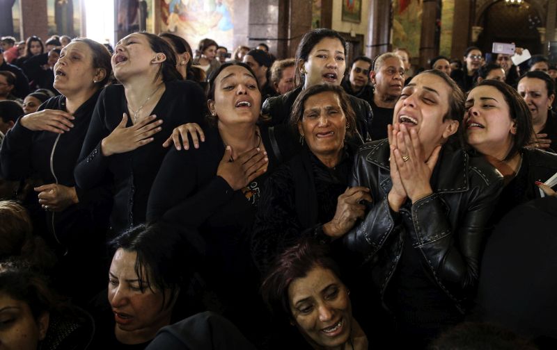 Νέα επίθεση στους χριστιανούς της Αιγύπτου με δεκάδες νεκρούς