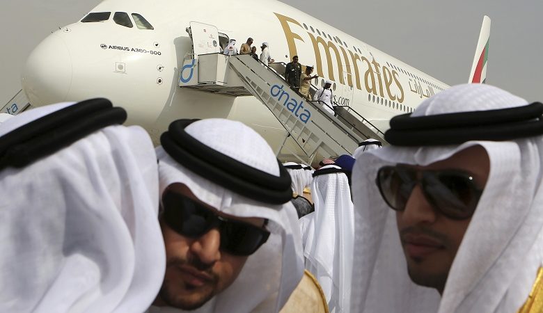 Η Emirates έδωσε το φιλί της ζωής στο Α380 της Airbus