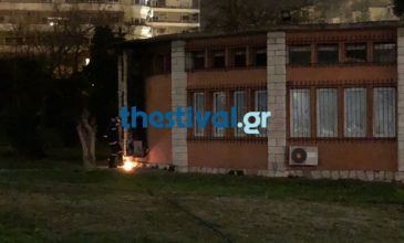 Εμπρηστική επίθεση σε γραφεία του ΥΕΘΑ στην Θεσσαλονίκη