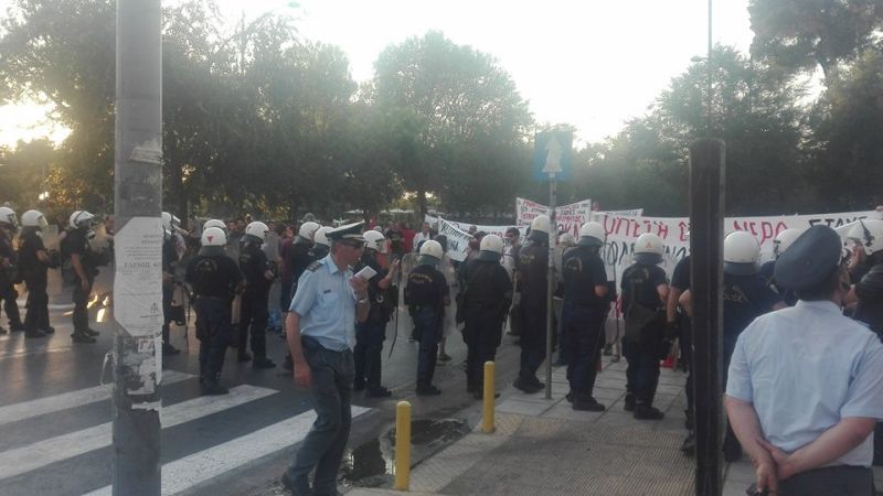 Ένταση και χημικά στην πορεία κατά του Γιούνκερ στη Θεσσαλονίκη