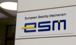 Ταμείο Σταθερότητας της Ευρωζώνης ύψους 250 δισ. ευρώ προτείνει ο ESM