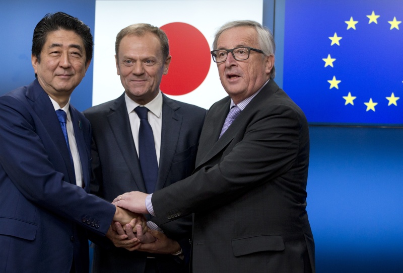 ΕΕ και Τόκιο «οριστικοποίησαν» τη συμφωνία ελεύθερου εμπορίου