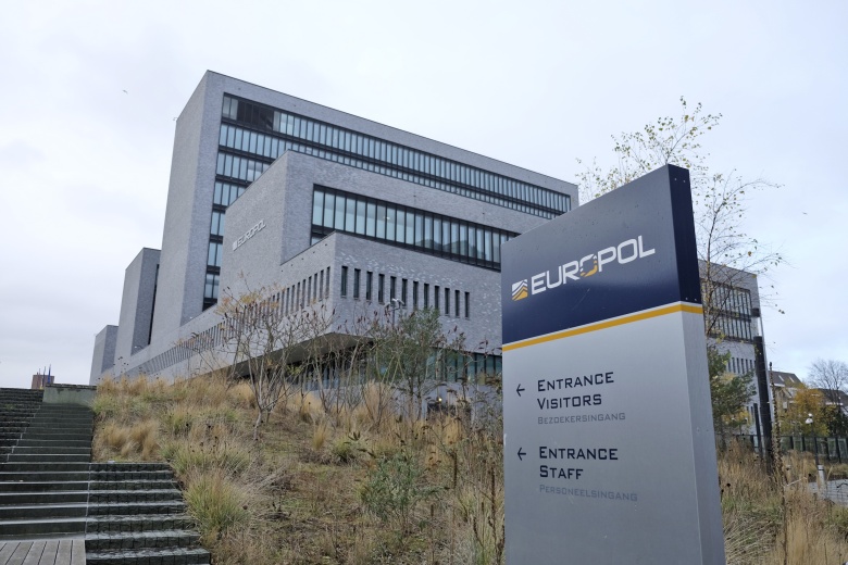 Η Europol χρησιμοποιεί καθημερινά αντικείμενα για να αναγνωρίζει παιδεραστές