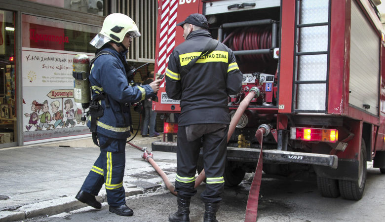 Φωτιά σε νταλίκα εν κινήσει στην Θεσσαλονίκης-Σερρών