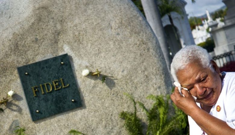Οι Κουβανοί τίμησαν τη μνήμη του Φιντέλ Κάστρο