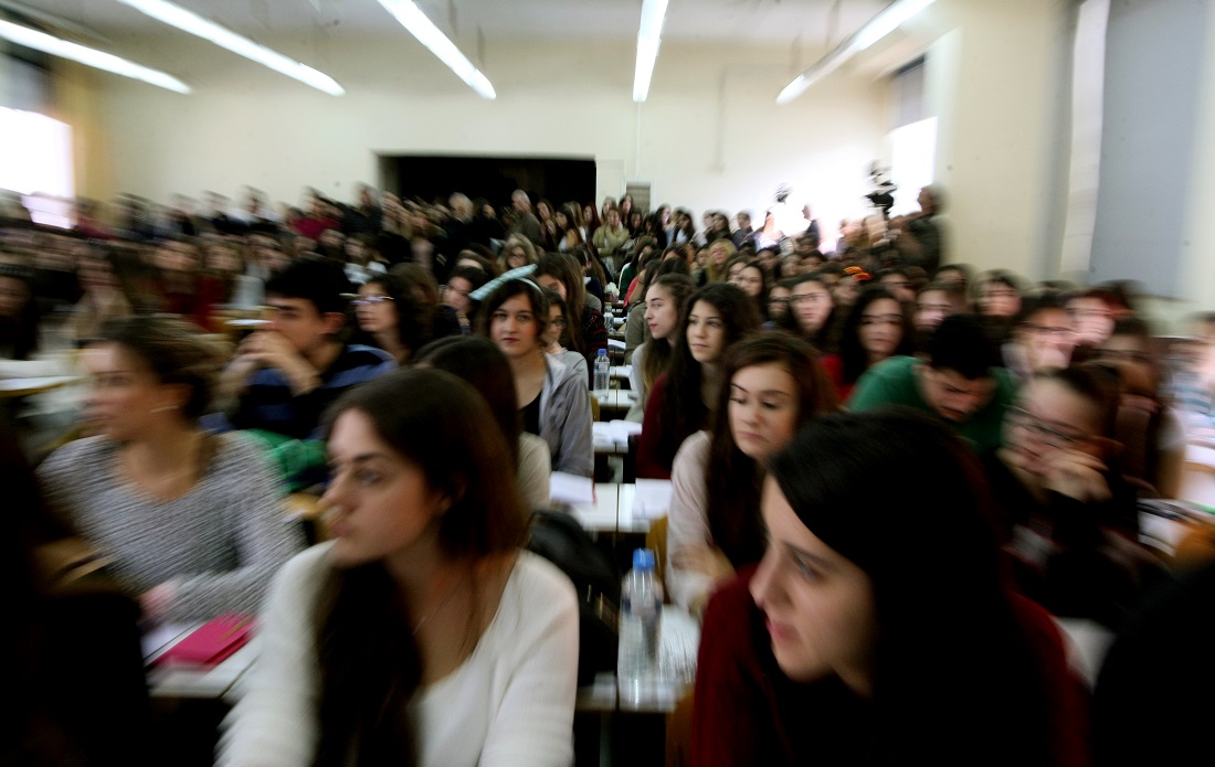 Ποιες φοιτήτριες δικαιούνται δωμάτιο και σίτιση με 100 ευρώ το μήνα