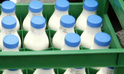 Τι απαντά για τα βρεφικά γάλατα η εταιρεία που τα εισάγει στην Ελλάδα