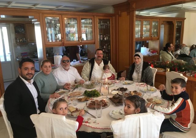 Επταμελής οικογένεια από τη Συρία στο σπίτι του Κουρουμπλή