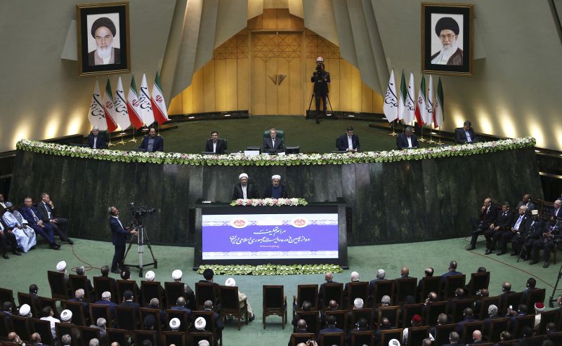 Καμιά γυναίκα στη νέα κυβέρνηση του Ιράν