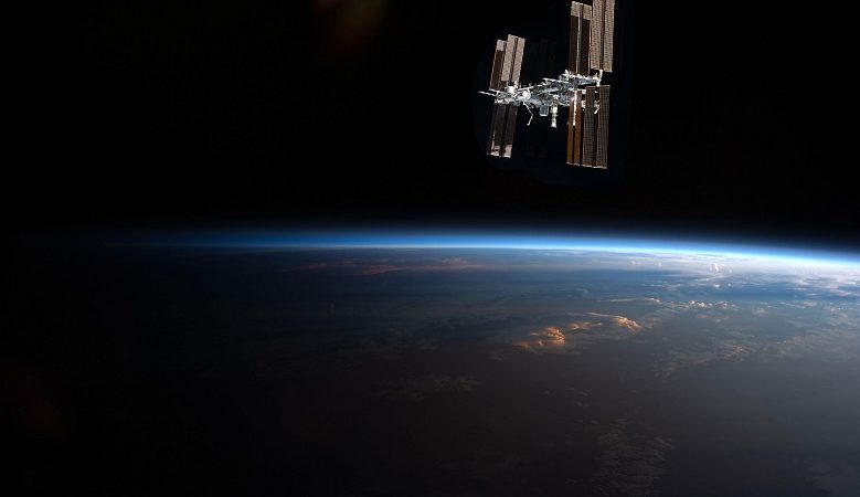 Νέες ρωγμές εντόπισαν Ρώσοι κοσμοναύτες στο Διεθνή Διαστημικό Σταθμό (ISS)
