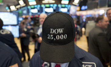 Έκλεισε με ρεκόρ ο Dow Jones με πάνω από 25.000 μονάδες