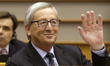 «Ο Γιούνκερ θέλει να χαλαρώσει τα κριτήρια της Ευρωζώνης για το χρέος»