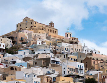 Η Σύρος προβάλλει τη δυναμική της ως πολιτιστικός προορισμός