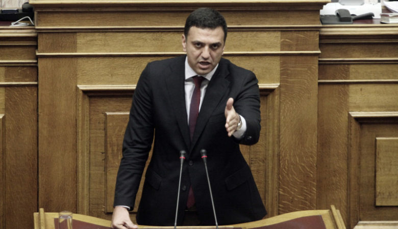 Κικίλιας: Ο Τσίπρας έδωσε την Μακεδονία και πήρε μια… γραβάτα