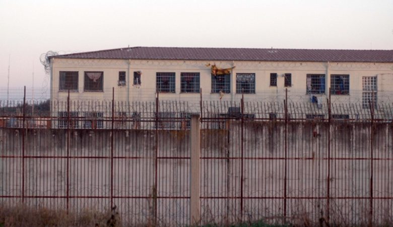 Συναγερμός στις φυλακές Λάρισας: 52 κρούσματα κορονοϊού σε κρατούμενους