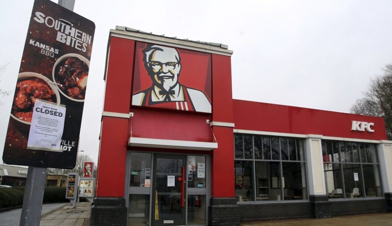 Έκλεισαν ελλείψει πουλερικών τα μισά KFC στη Βρετανία