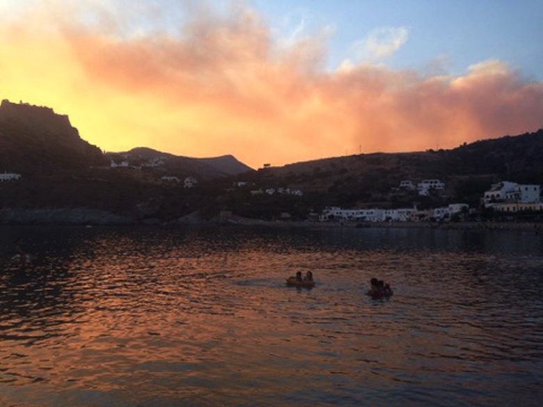 Καμία επίπτωση στον τουρισμό από τη φωτιά στα Κύθηρα, σύμφωνα με το ΣΥΡΙΖΑ