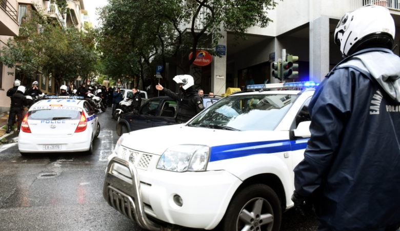 Χαϊδάρι: Καλάσνικοφ και σφαίρες βρέθηκαν σε αυτοκίνητο πρώην βαρυποινίτη