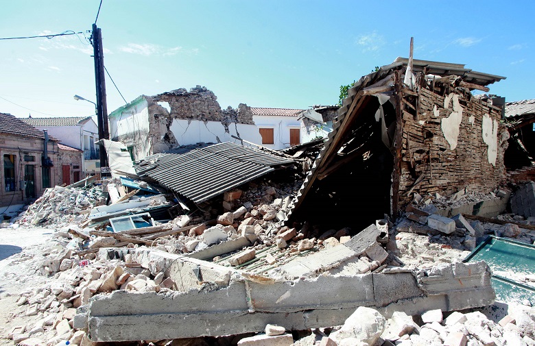 Καταβάλλονται άμεσα οι αποζημιώσεις στους σεισμόπληκτους της Λέσβου