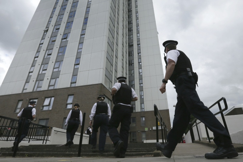 «Κόπηκαν» στους ελέγχους ασφαλείας 60 πολυώροφα κτίρια στο Λονδίνο