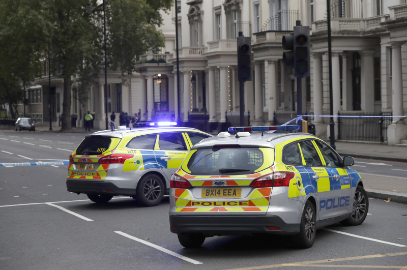 Αυτοκίνητο έπεσε πάνω σε πεζούς στο Λονδίνο – 11 τραυματίες