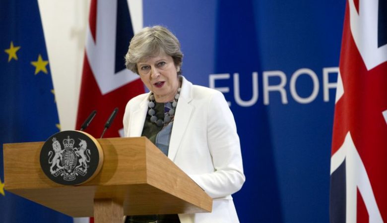 Η Μέι παίρνει «πάνω» της την διαπραγμάτευση του Brexit