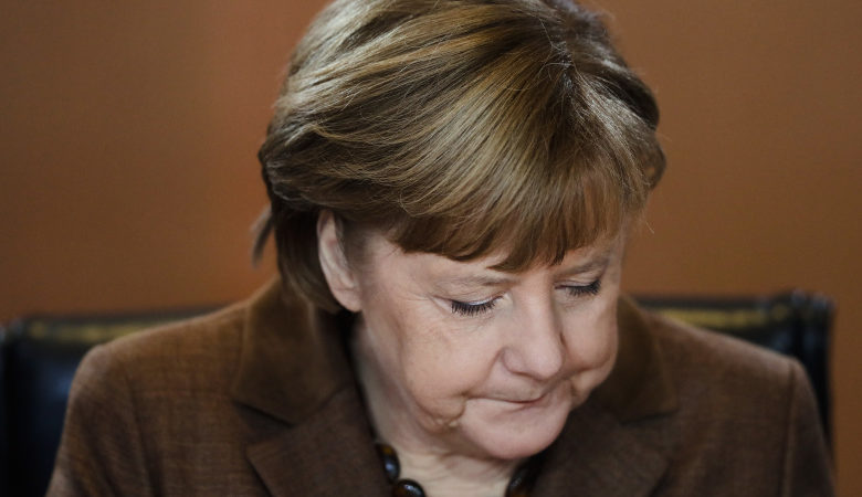 Την αποχώρηση της Μέρκελ ζητούν βουλευτές του CDU