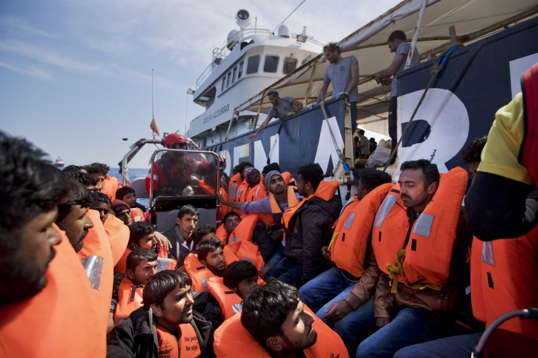 Αθώα τα 5 μέλη ΜΚΟ για παράνομη μεταφορά μεταναστών