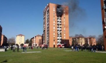 Φωτιά σε 12οροφη πολυκατοικία – Έφηβος σε κρίσιμη κατάσταση